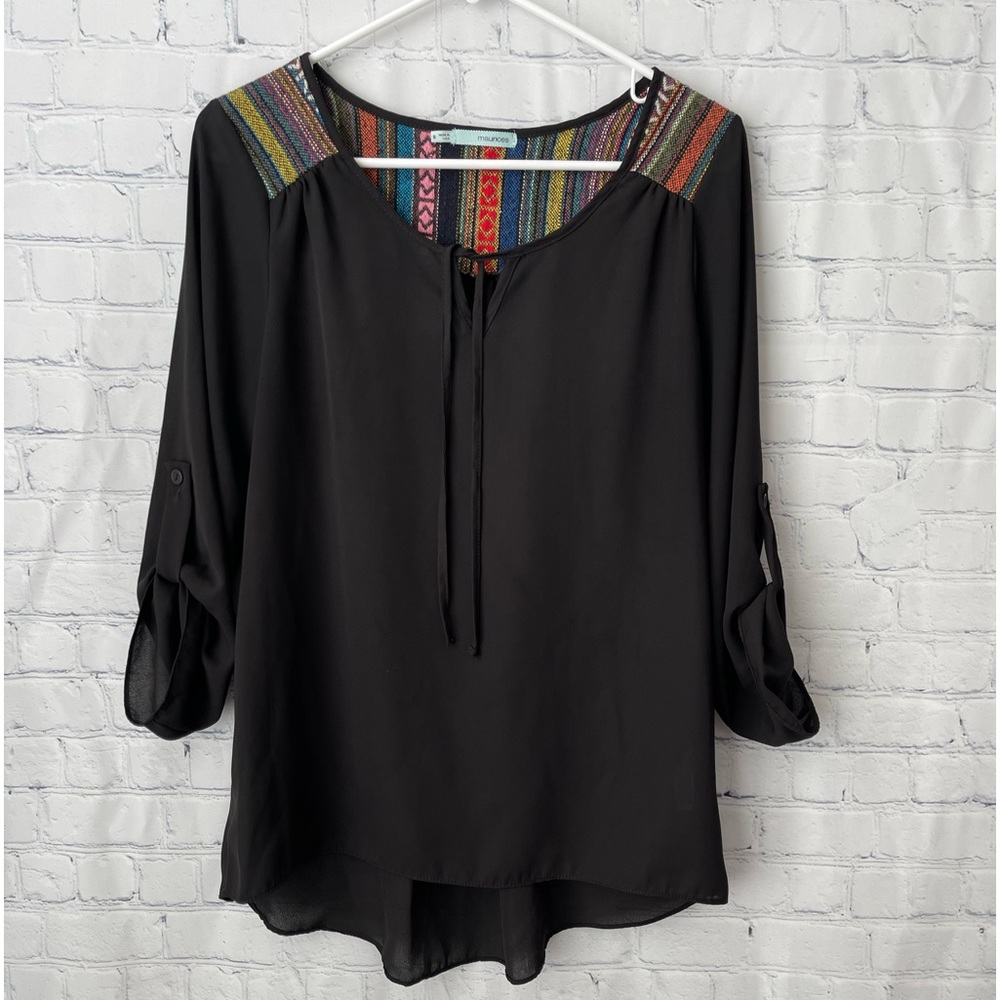 Maurice’s size small black with multicolored accent